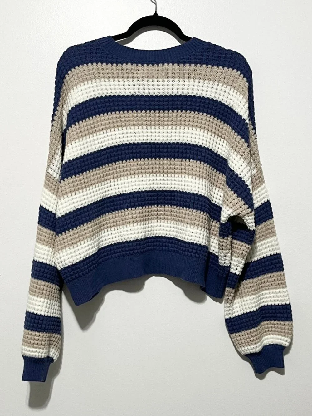 Hollister Womens Cropped Balloon Sleeve Sweater L Striped Boxy Oversized Comfy